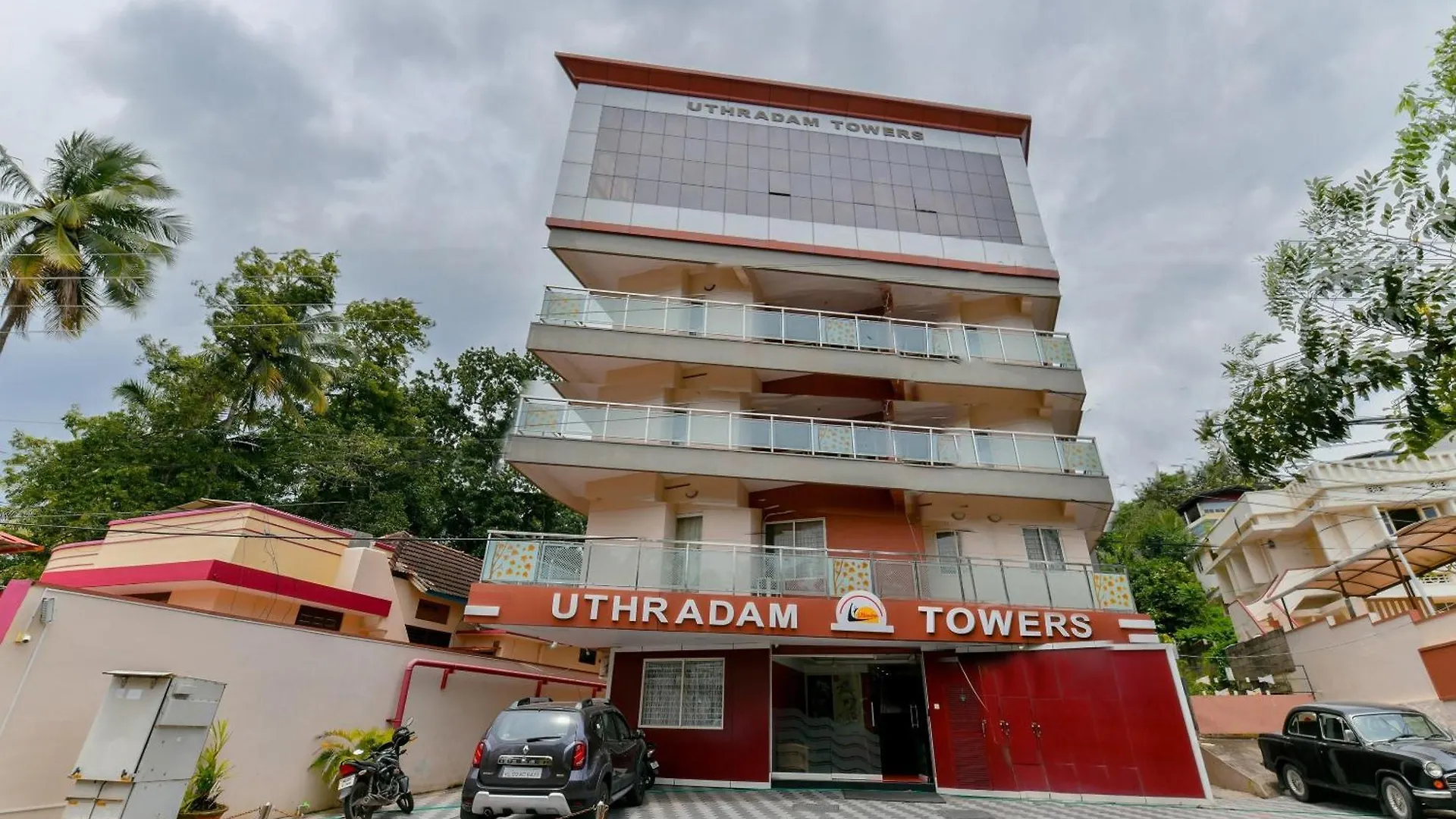 Oyo Flagship Uthradam Towers